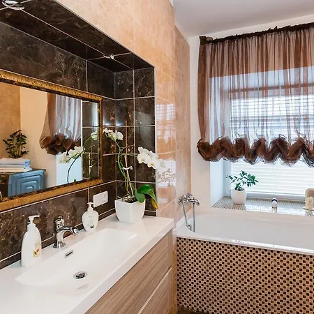 2 Bedroom/2 Bathroom Old Town 아파트 빌뉴스