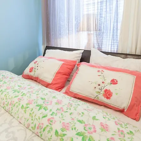 2 Bedroom/2 Bathroom Old Town *