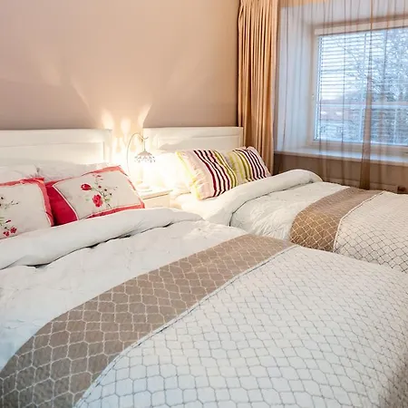 아파트 2 Bedroom/2 Bathroom Old Town